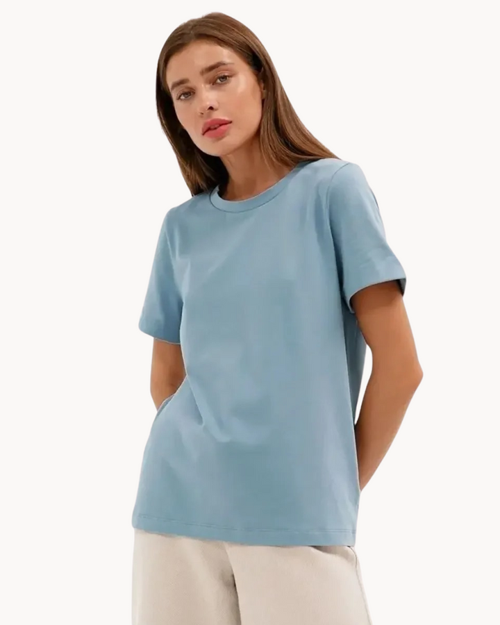 Vanessa | Essential Cotton Tee (Lebendige Farben)