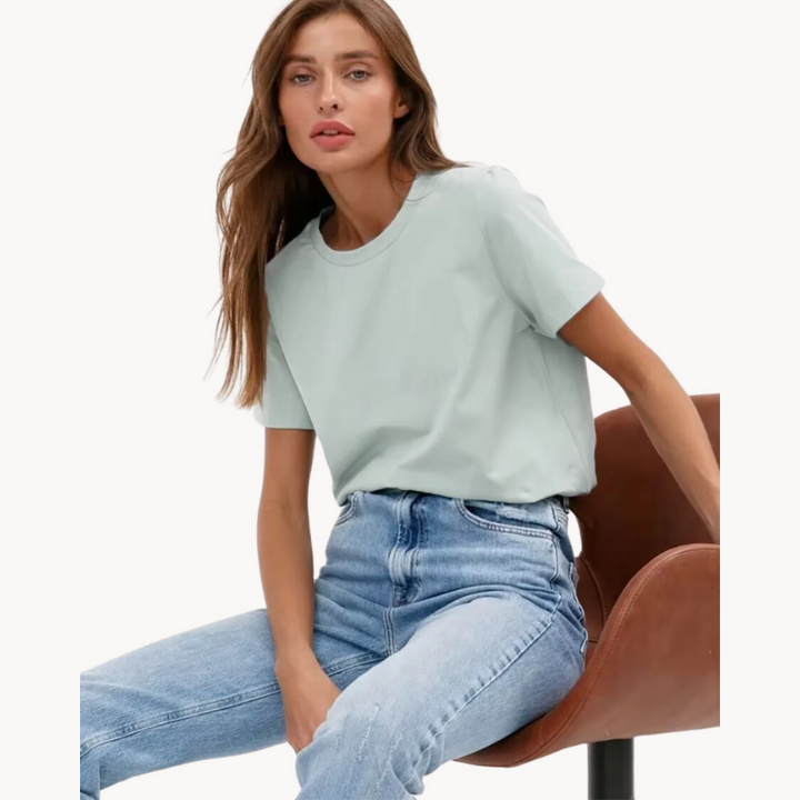 Vanessa | Essential Cotton Tee (Lebendige Farben)