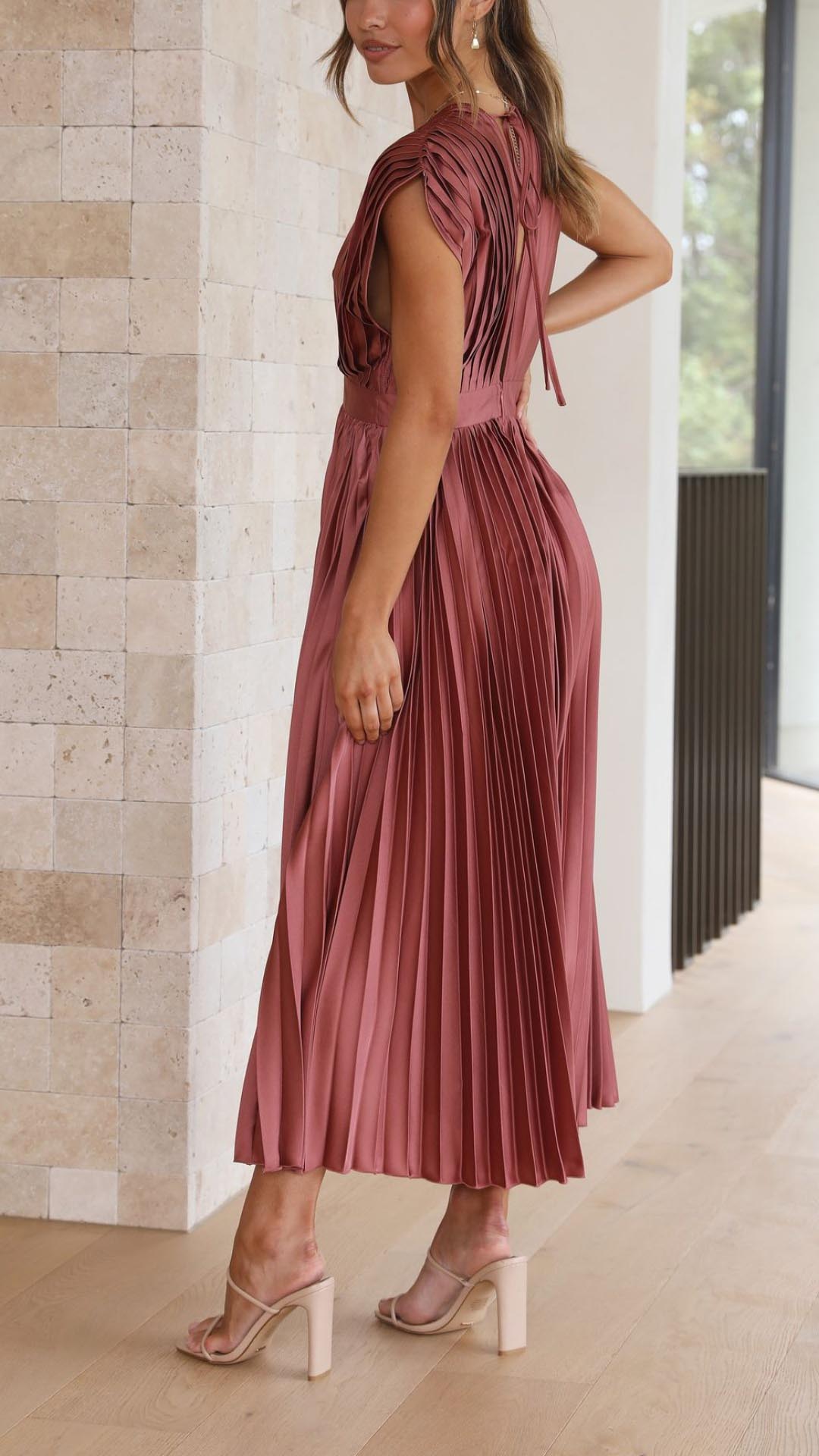 Maria | Elegantes & Raffiniertes Plisseekleid